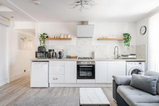 Delightful 2 Bedroom Apartment in Bristol - 8
