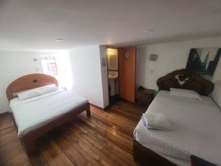 Qory Plaza Hotel - 1