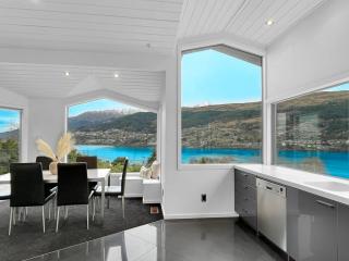 Lakeview Spa Retreat | Peninsula Escape - 5