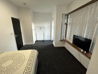 Plus Properties Leeds 3 - 2