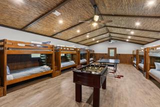 Camp David Retreat - Pool, Pickleball & Views - 3