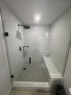Stylish New Home Near Downtown & Highway - 6