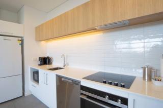 Superb Modern Warm 2 bedroom Smart 49"TV - 2
