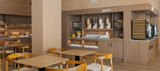 B&B HOTEL Lisboa Aeroporto - 9