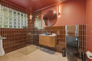 Mount Nelson Lookout - 2 Bed House & Swimming Pool - 6