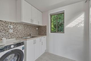 Mount Nelson Lookout - 2 Bed House & Swimming Pool - 5