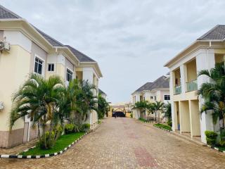 Crispan Luxury Apartment - 6