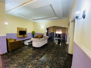 Crispan Luxury Apartment - 1