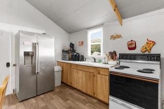 Stunning Cabin l 2 Bedrooms l Brimstone Access l Hot Tubs - 1
