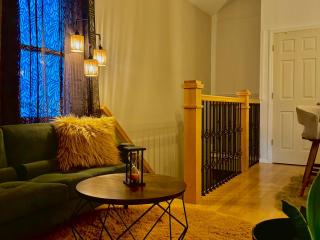 Master Suite De Carlo Shared Property PRIVATE stay NYC 18mins - 8