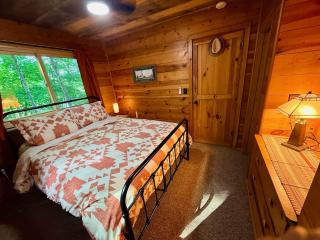 Lakefront Cabin on Hayward's Spider Lake Chain - 4