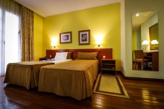 Hotel Camoes - Ponta Delgada - 3