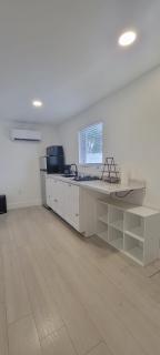 Cozy and Modern Hard Rock Area 1 bedroom 1 bath - 2