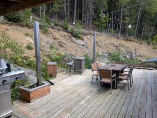 The Aviary on Lily Hill Private Forest Retreat - 6