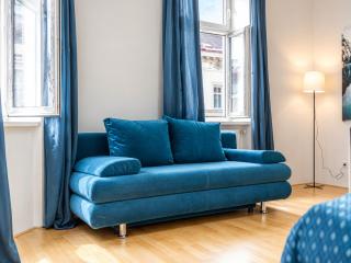 Spacious & Elegant 2BR Apartment Near Wiener Stadthalle - 4