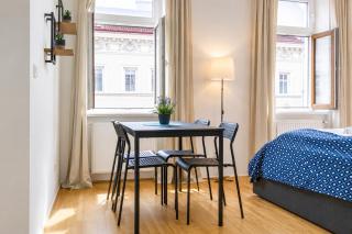 Spacious & Elegant 2BR Apartment Near Wiener Stadthalle - 5