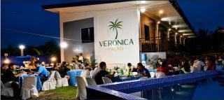 Veronica Palms - Pooc - 3