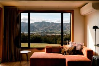 Mount Maude Retreat, Lake Hawea Views, sleeps 10 - 4