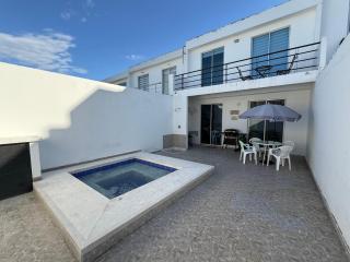 Casa con Jacuzzi Vía El Peñon Girardot - 0