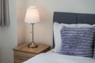 Snug Hounslow 1BR Apartment Sleeps 4 Heathrow! - 7