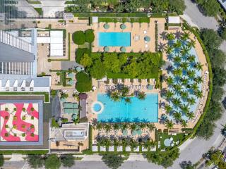 High End Miami Executive Suite - 1