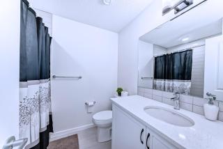 Cozy private suite - 12 minutes from the airport - 4