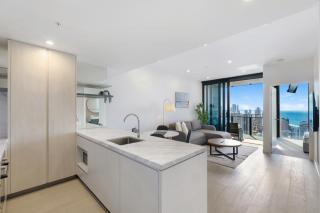 The Star - Luxe 1BR with Ocean & City Views and Pool - 9