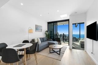 The Star - Luxe 1BR with Ocean & City Views and Pool - 2
