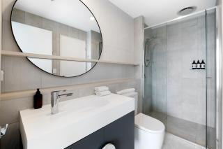 The Star - Luxe 1BR with Ocean & City Views and Pool - 3
