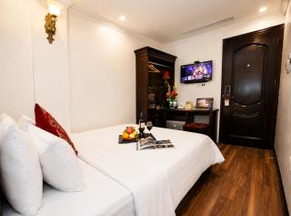 Golden Sail Hotel & Travel - 2