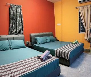 Sazali Homestay - 4