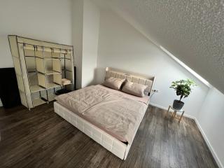 Ferienwohnung Gersthofen Business Lounge & Unlimited WLAN mit Arbeitsplatz & Sunset Balkon - 5