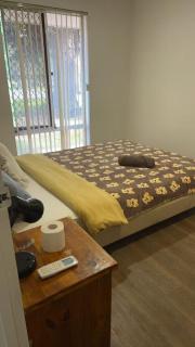 R4 Bright Spacious Room near Perth Airport with AC - 4