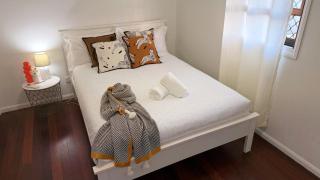 Relaxing Family Home 3BR- Business and Holiday Ready - 6