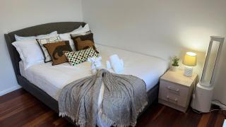 Relaxing Family Home 3BR- Business and Holiday Ready - 1
