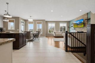 Luxury 4-Bedroom Executive Home - 1