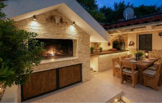 Stunning Home In Mastrinka - 4