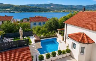 Stunning Home In Mastrinka - 0