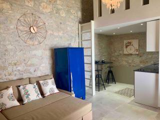 Charming natural stone house with private garden - 5