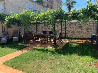 Charming natural stone house with private garden - 4