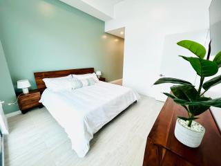Sleek 2BD 2BA Condo In Miami Design District - 8