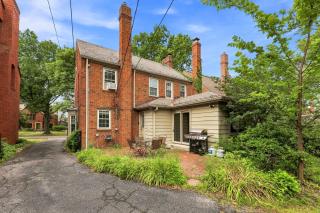 Family Friendly Stay for 12 Private Fenced Yard - 6