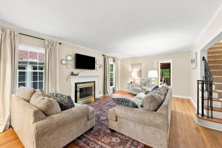 Family Friendly Stay for 12 Private Fenced Yard - 3