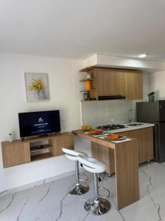 Brand new studio in University district AC WiFi - 0