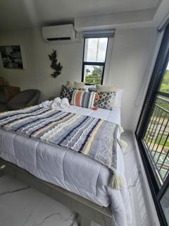 Brand new studio in University district AC WiFi - 6