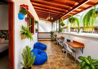 Hotel Jardin de Rosas - 6