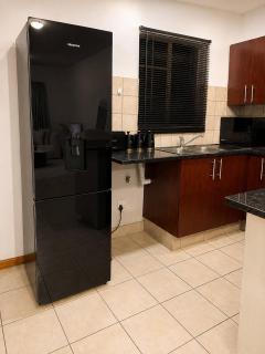Modern Pretoria East Apartment in Silverlakes - 4