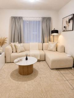 Modern Pretoria East Apartment in Silverlakes - 1