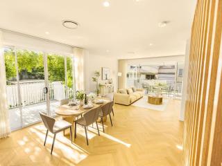 Brand-New 4BR Luxury Living Near Airport and Mall - 9
