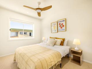 Brand-New 4BR Luxury Living Near Airport and Mall - 2